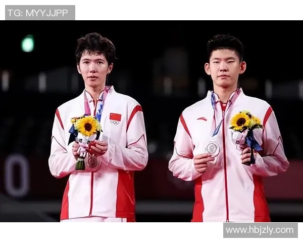 杭州羽毛球队与北京羽毛球队赛后复盘分析配合策略与表现总结